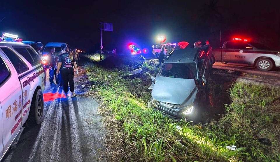 Drunk Dad Crashes Truck Near Pattaya Kills Wife Child