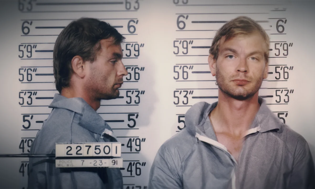 Jeffrey Dahmer The Milwaukee Cannibal Serial Killer