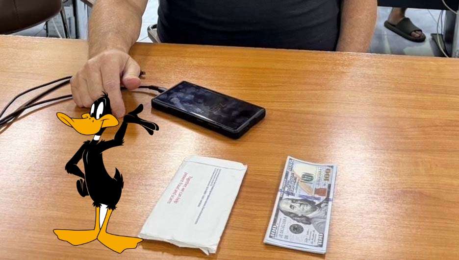 American Man Arrested in Pattaya for Fake Dollar Exchange 2