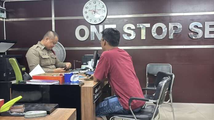 Indian Tourist Robbed by Woman He Met on Pattaya Beach