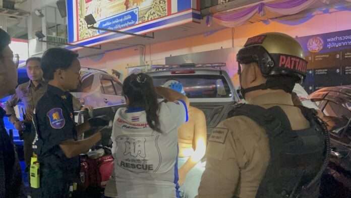 Pattaya Locals Detain Man Over Fake Bank Slip Scam