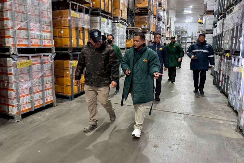 Smuggled Chicken Feet Seized Near Bangkok