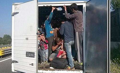UK People Smuggling Ring Busted; 12 Convicted by NCA
