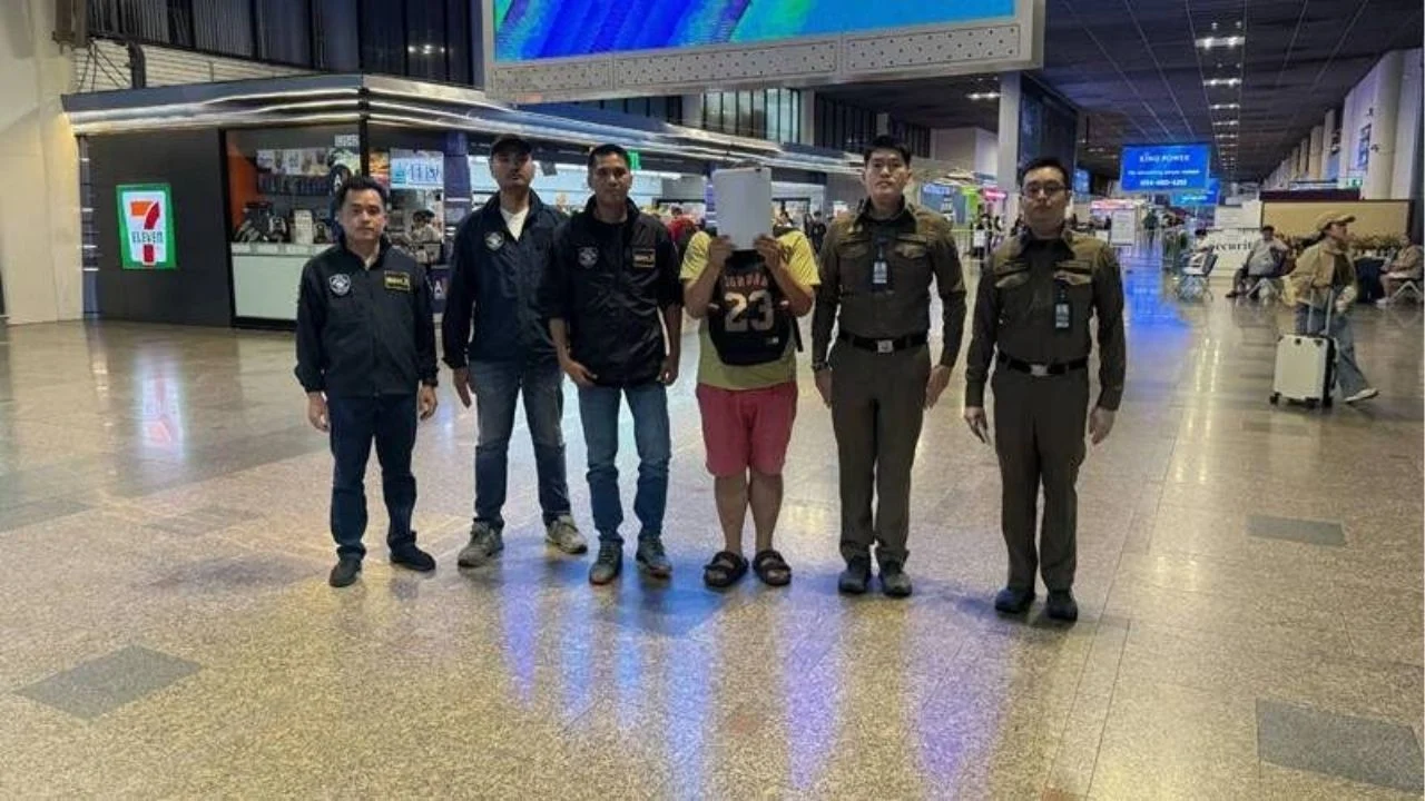 Chinese Scammer Busted at Don Mueang Airport