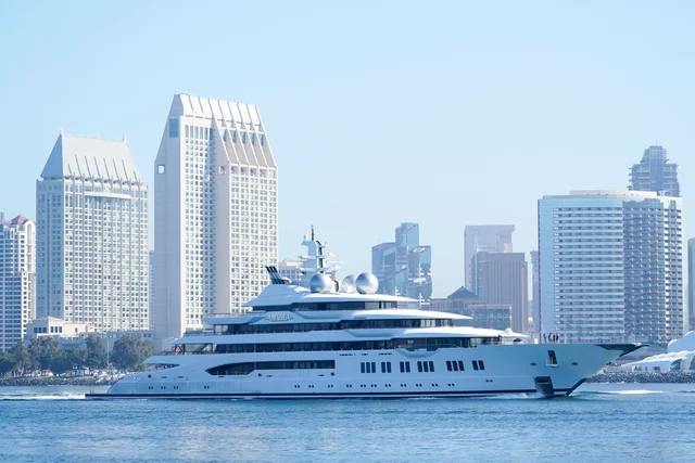 US to Auction $500M Russian Superyacht Amadea