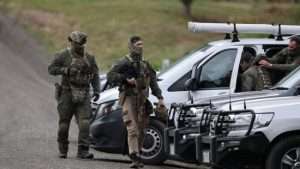Victoria Manhunt Hampered by Wild Weather