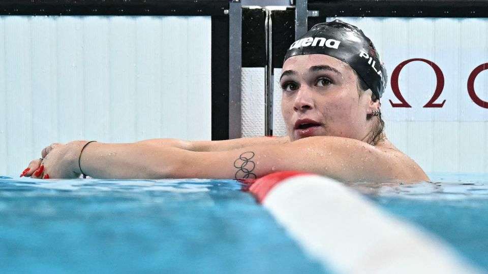 Italian Swimmers Banned from Singapore After Theft